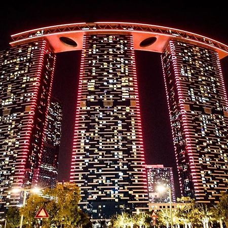 Cozy 1Br In Iconic Tower Apartment Abu Dhabi Luaran gambar