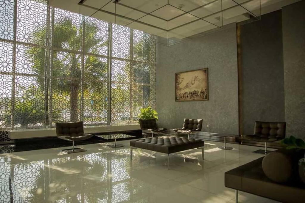 Cozy 1Br In Iconic Tower Apartment Abu Dhabi Luaran gambar