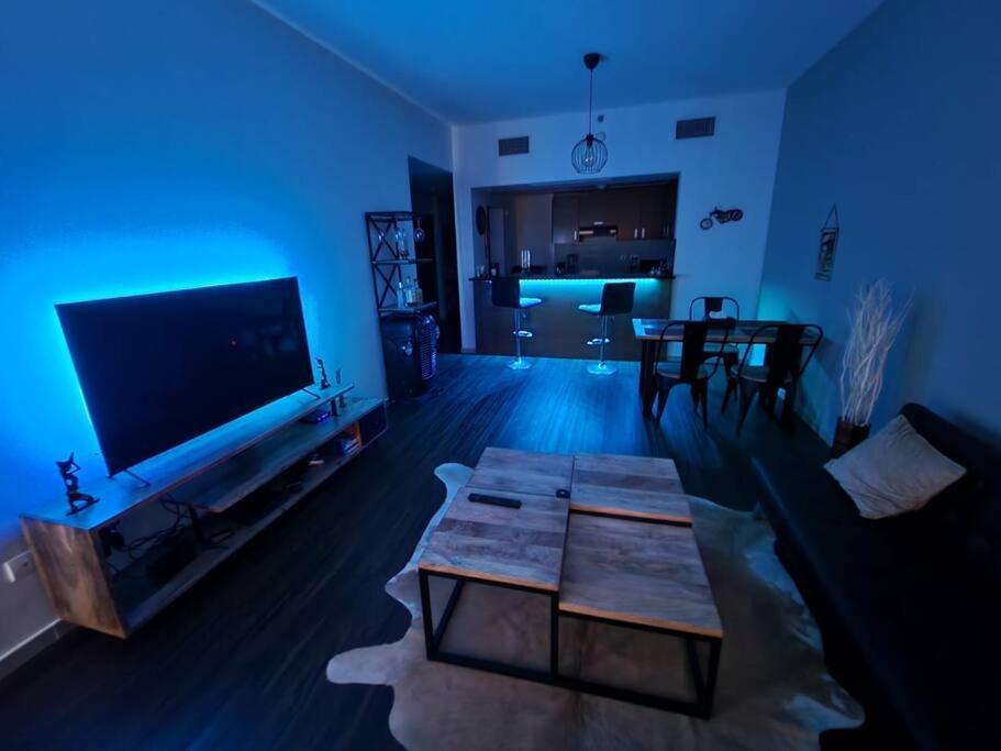 Cozy 1Br In Iconic Tower Apartment Abu Dhabi Luaran gambar