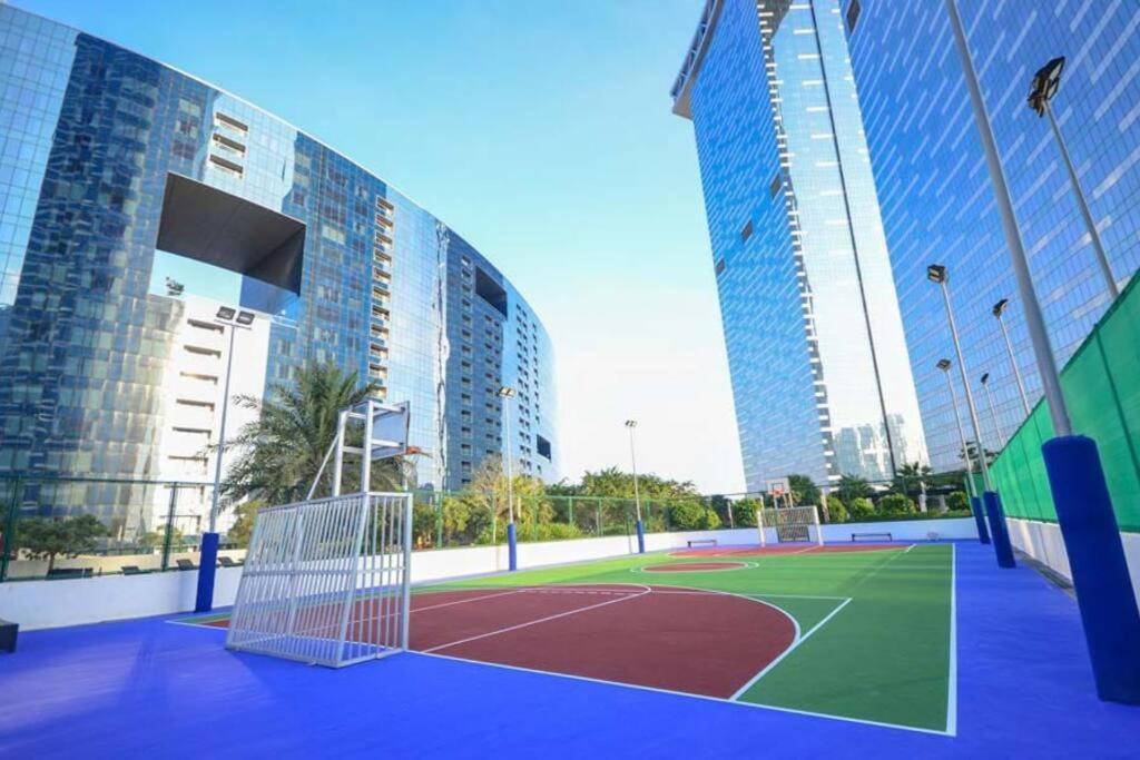 Cozy 1Br In Iconic Tower Apartment Abu Dhabi Luaran gambar